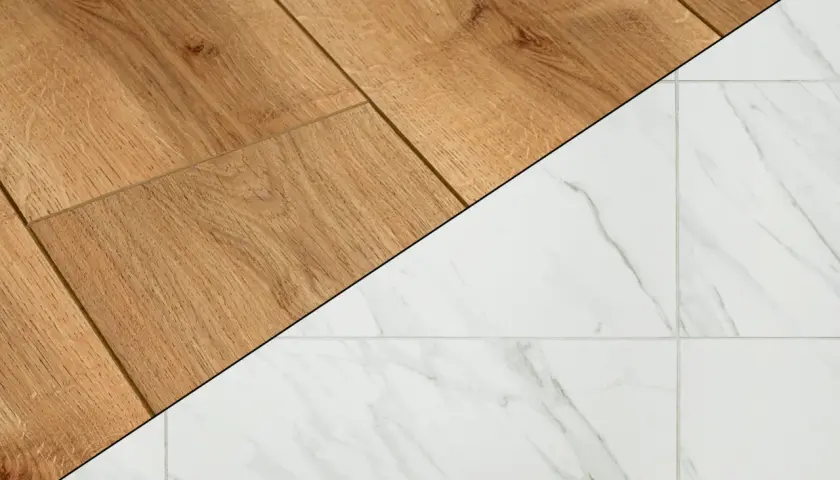 Un côté présente un parquet en bois chaleureux, l'autre un carrelage blanc marbré élégant. Un choix entre deux ambiances pour votre intérieur.