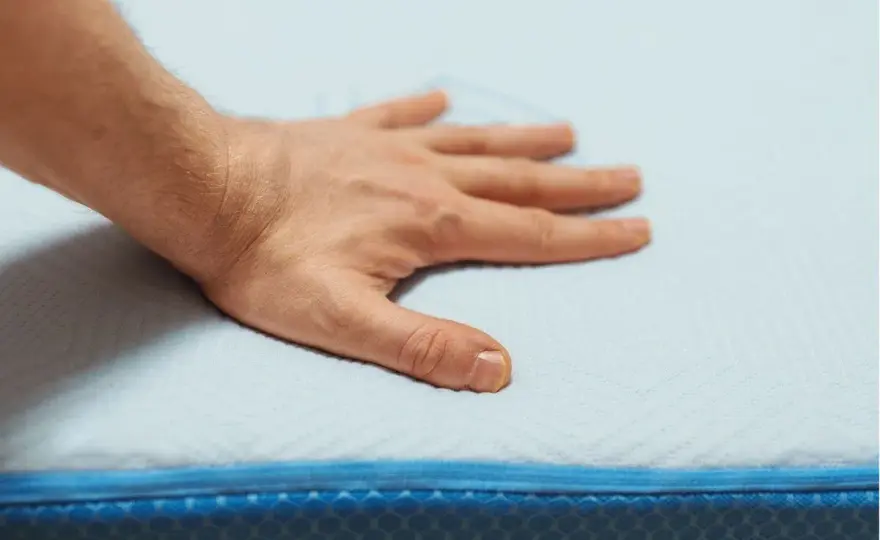 Matelas en mousse - Le guide pour bien l'orienter et le garder !