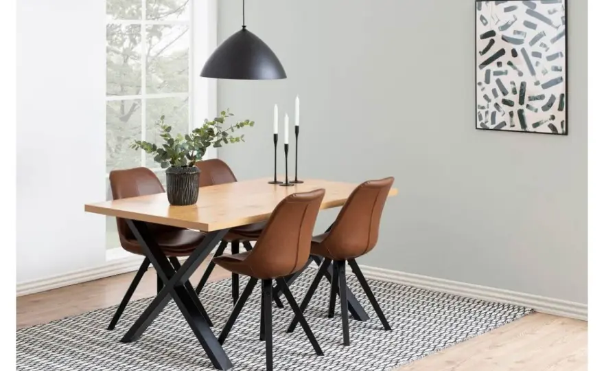 Chaises pour table industrielle - L'équilibre parfait