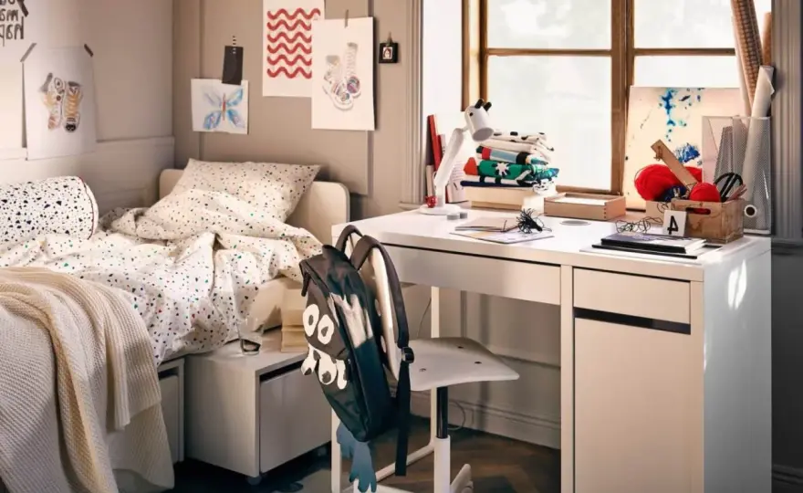 Chambre ado - Optimisez petit espace: lit, bureau, rangements